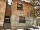 Продаются 2 (два) Здания и 3 (три) нежилых помещения,               г. Красноярск, ул. Малиновского, 19